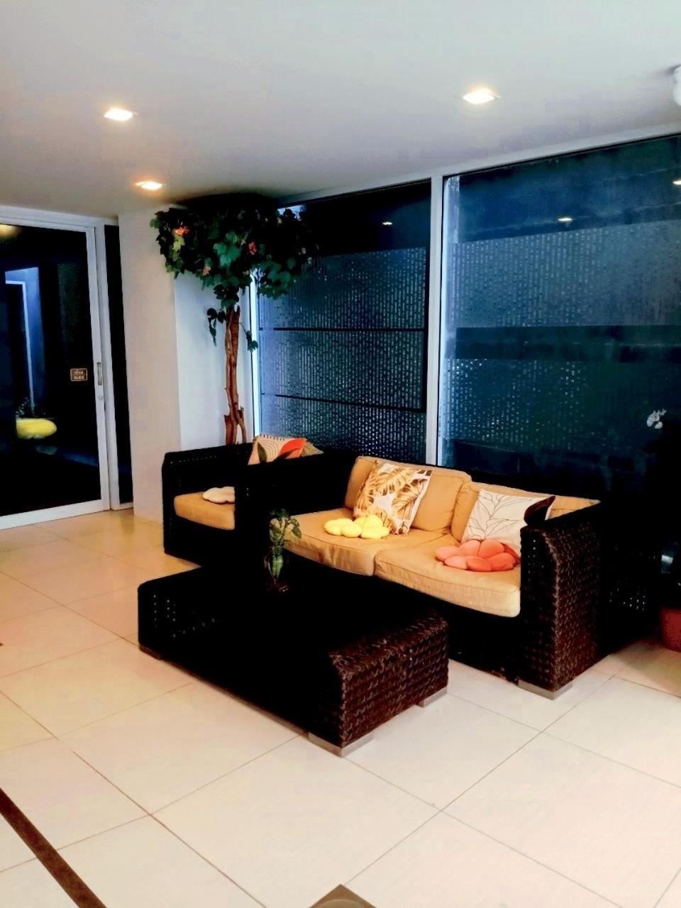 Hotel Nantra 3*