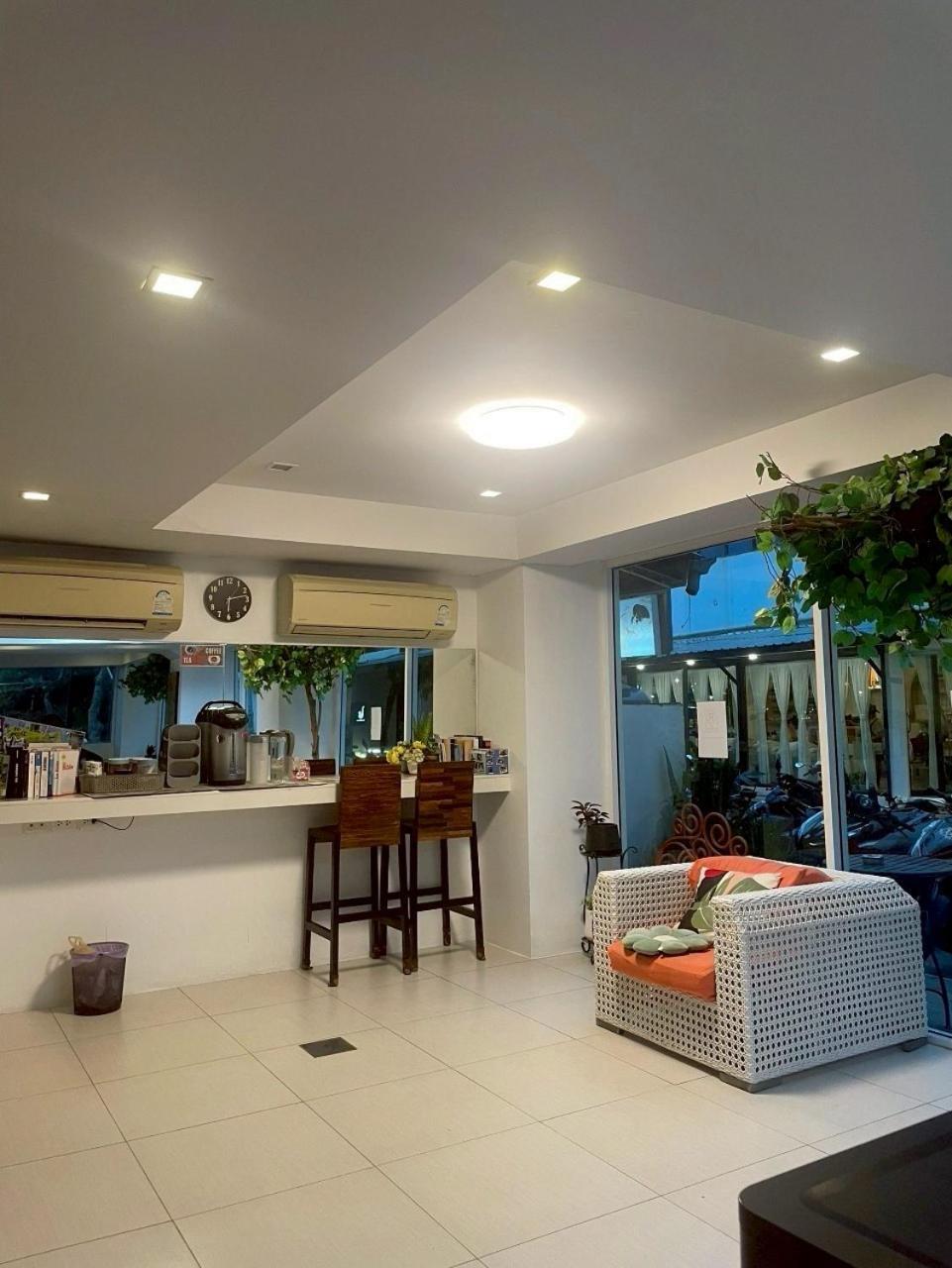 Hotel Nantra 3*